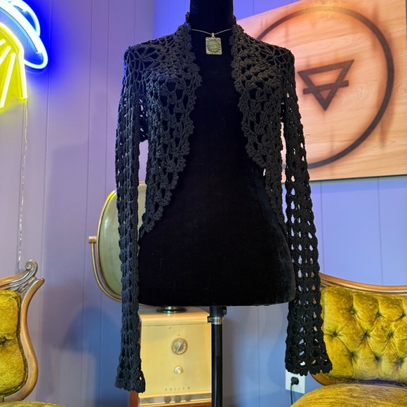 Vintage Y2K Coolwear Crochet Cardigan - Picture 2 of 5